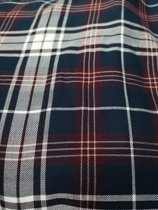 SL000612;R:100% (YARN DYE)
